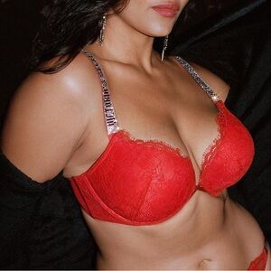 Victoria’s Secret Bombshell Add-2-Cups Shine Strap Lace Push-Up Bra in Red